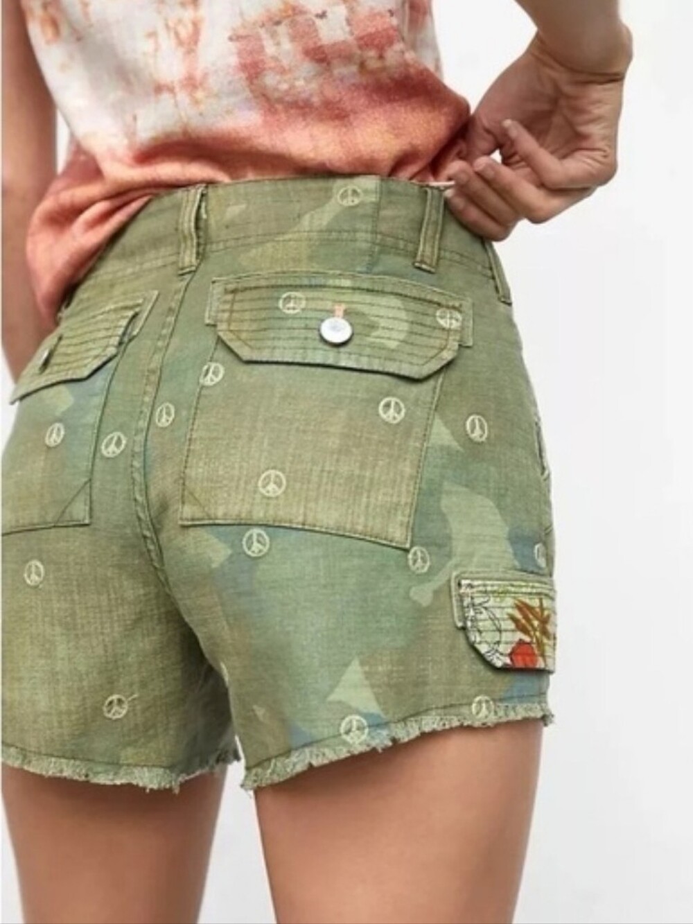 Anthropologie Pilcro Peace Sign Utility Shorts